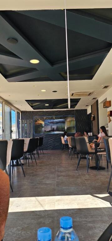 🏪 Commercial space for sale Local 130 m² Currently rented, ready for work, near the Train Station!