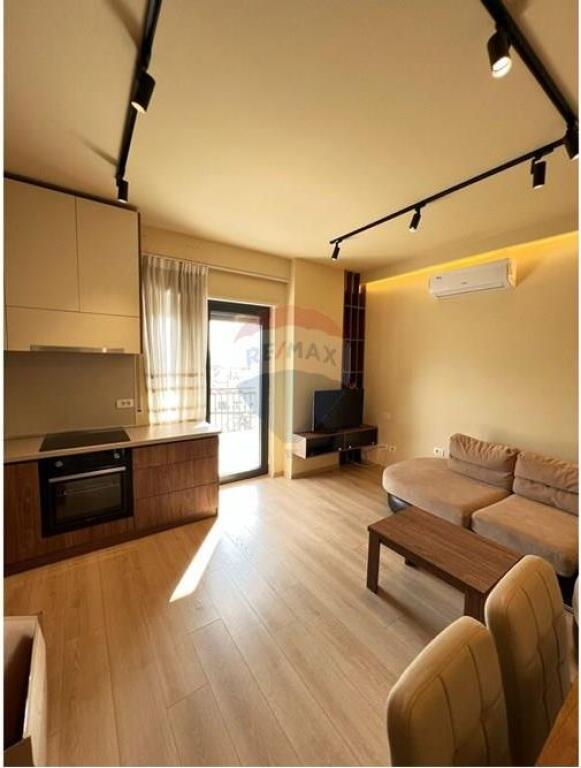 Super apartament 1+1+post parkimi ne Blv Zogu I