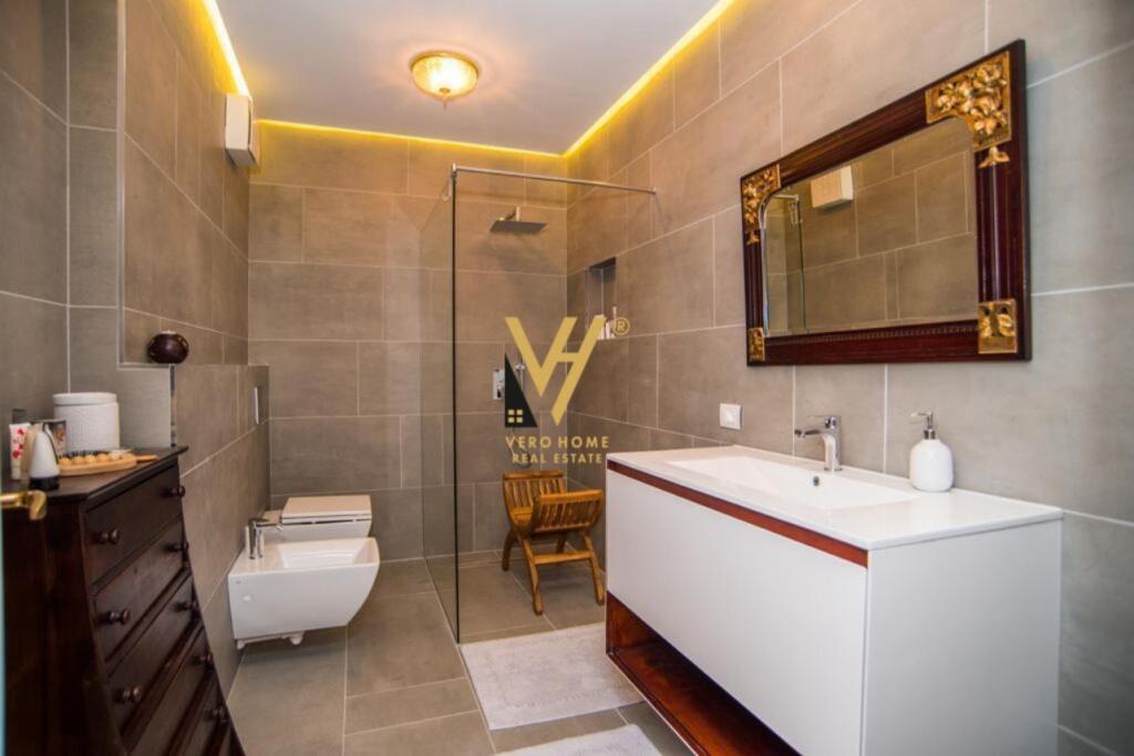 VENDESI APPARTAMENTO 3+1+3+BLK A BLLOK 467.000 EURO