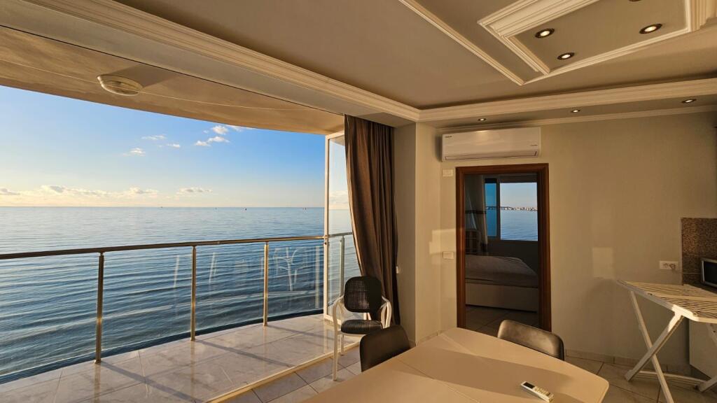 Shitet Super Apartament 1+1 Prane Shkembit Kavajes