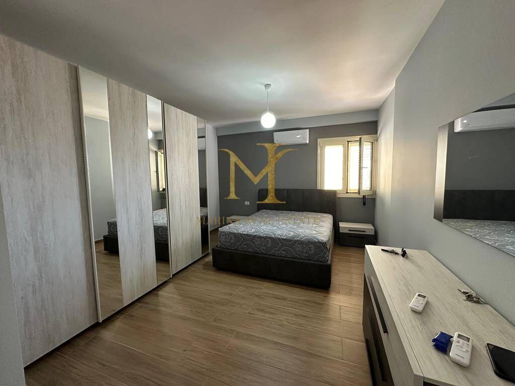 APARTAMENT 2+1 PER QERA PRANE SHKOLLES BAJRAM CURRI NE PLAZH , DURRES !