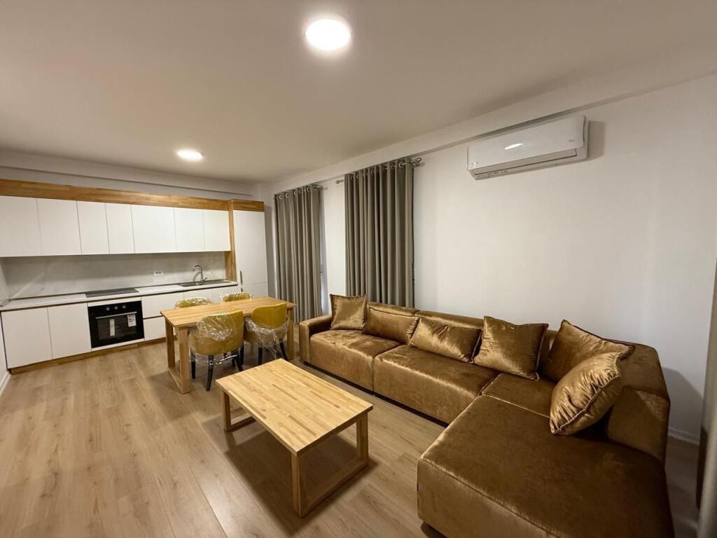 APARTAMENT 3+1 PER QERA NE PORCELAN