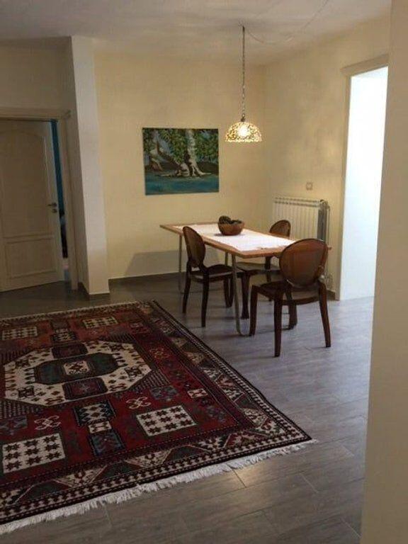 Appartamento 2+1 +2 + Deposito in vendita vicino al Comune di Parigi, Tirana! Residenziale/ Commerciale! 258.000 €