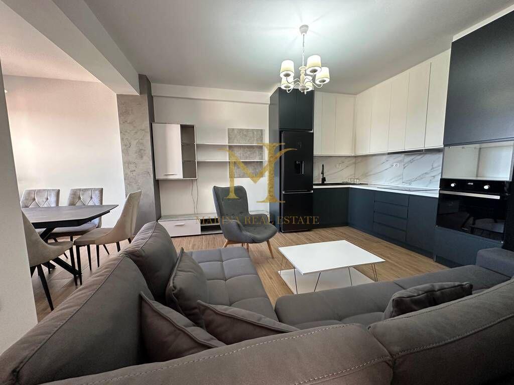 APARTAMENT 2+1 PER QERA PRANE SHKOLLES BAJRAM CURRI NE PLAZH , DURRES !