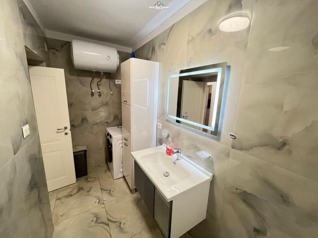 Apartament Me Qera 2+1 Tek Rruga e Barrikadave (ID B221367) Tirane