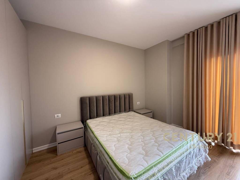 QIRA – APARTAMENT 1+1 I MOBILUAR | PRANË RING CENTER, ZOGU I ZI