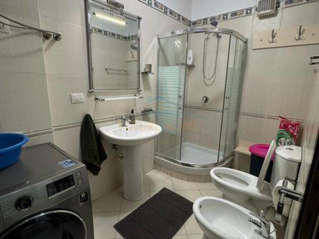 Shitet, Apartament 2+1, Air Albania, Tiranë