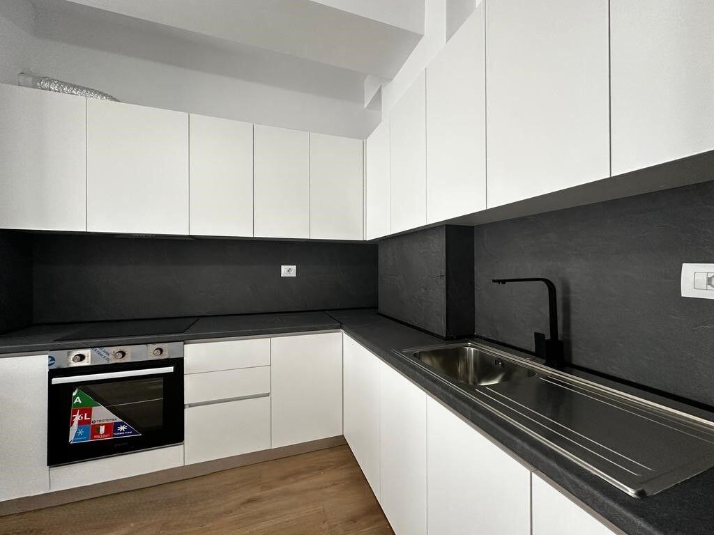 Shes apartament 1+1 te arreduar totalisht ne Rezidencen Kaimi!