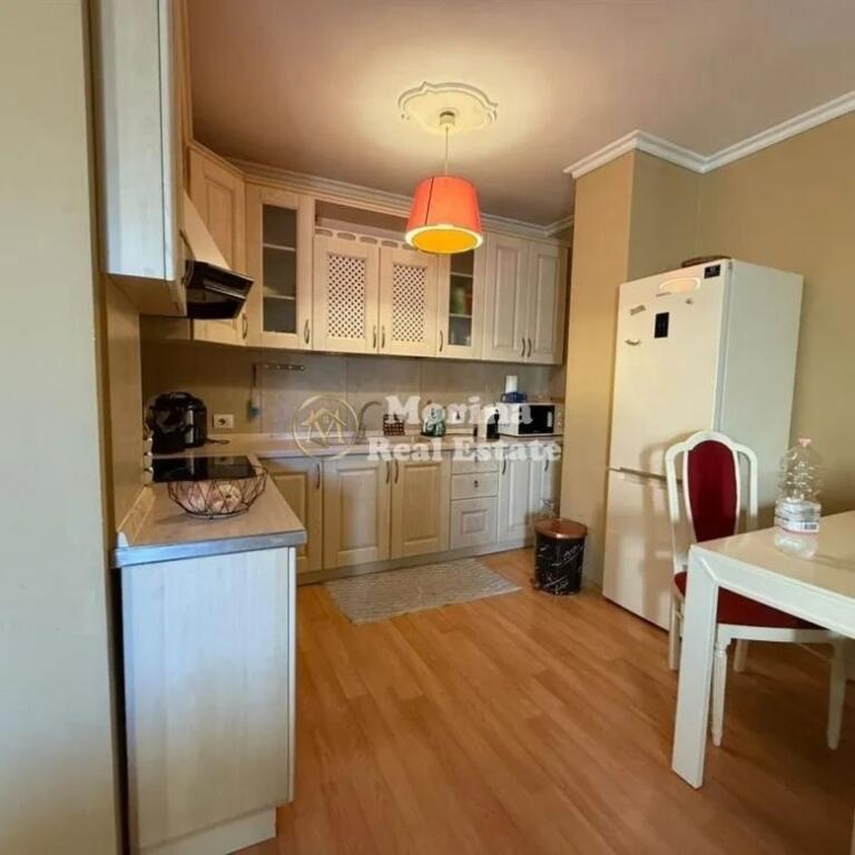 Qera, Apartament 1+1,Yzberisht, 450 euro/muaj.