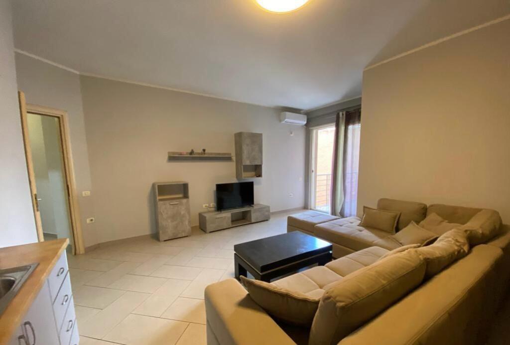 Apartament per shitje tek Liqeni i Thate