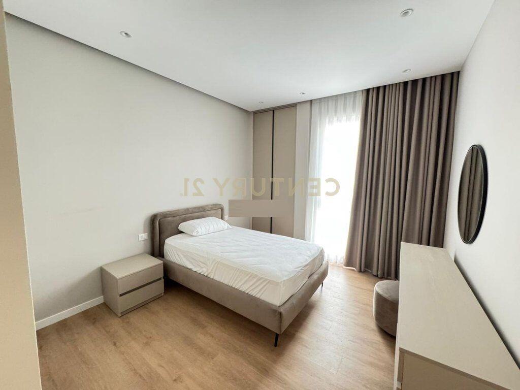 JEPET ME QIRA APARTAMENT 3+1+2 + POST PARKIMI LIQENI I THATE