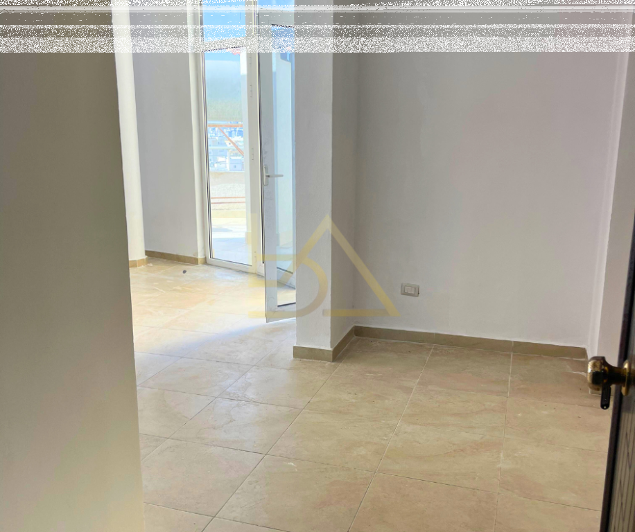 Shitet Apartament në Plazh, Durrës