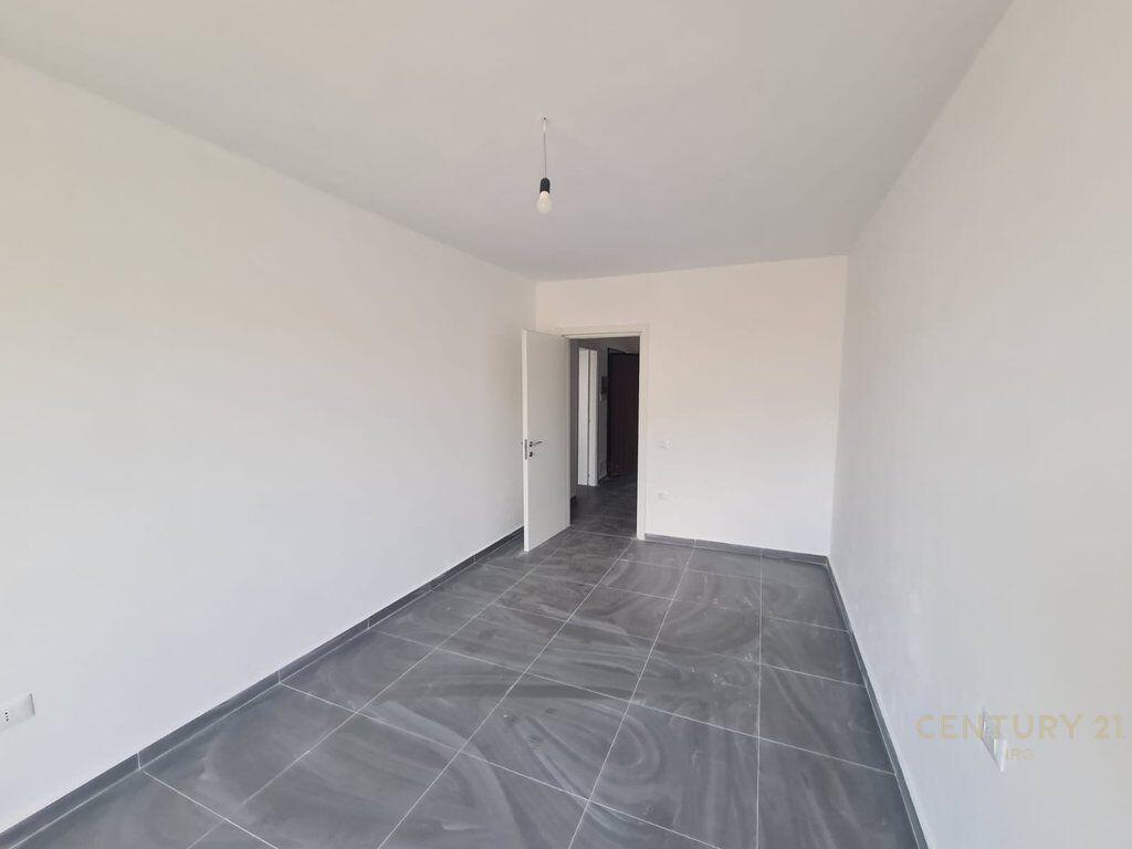 APARTAMENT 2+1 TEK RRUGA 5 MAJI!