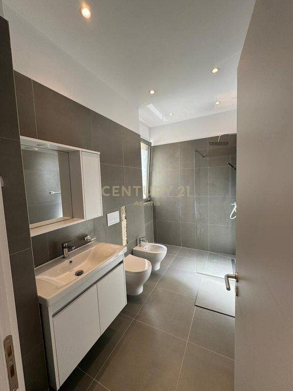 JEPET ME QIRA APARTAMENT 3+1+3 + POST PARKIMI TE "GREEN VALLEY", LIQENI I THATE