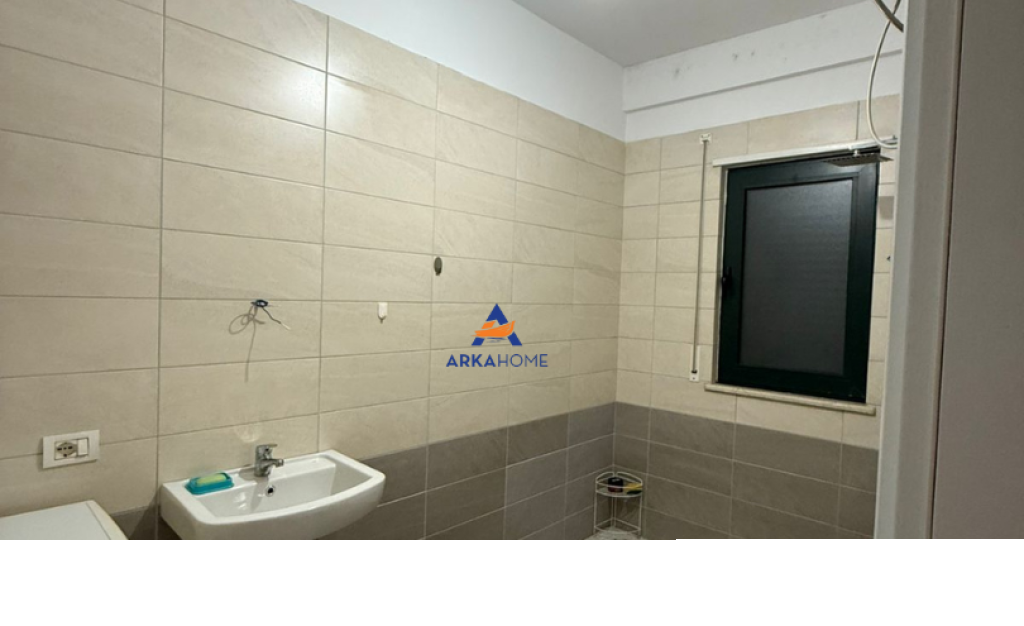 JEPET ME QERA APARTAMENT 2+1+BALLKONE "KOMPLEKSI GREEN CITY ,RRUGA NEXHO KONOMI " 60.000 LEKE
