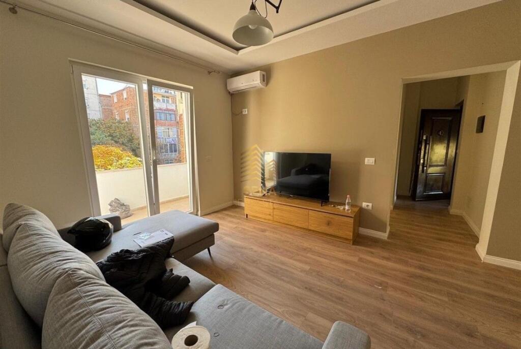 Rent, Apartment 1+1, Zogu i ZI, 65,000 Leke