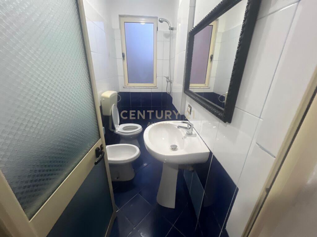 Hotel Për Qira në Shkëmbi I Kavajës, Durrës 7,800 € /Muaj