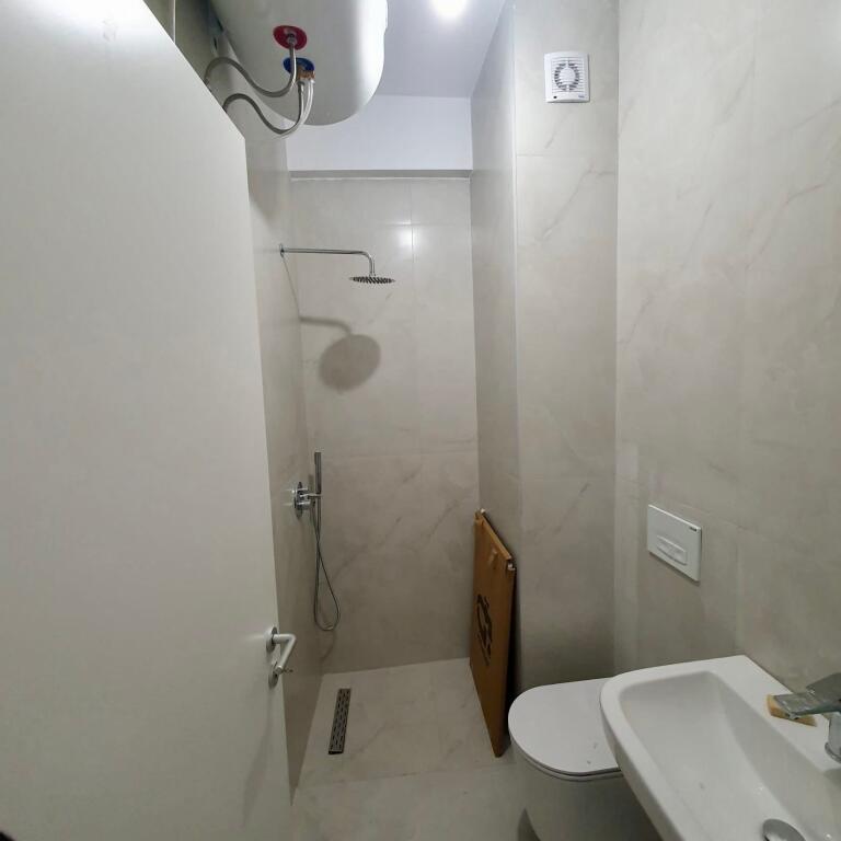 📣 QERA Apartament 1+1 📍 Kompleksi Kadiu, Ali Dem 🛣️ Rruga "Pasho Hysa" ✨