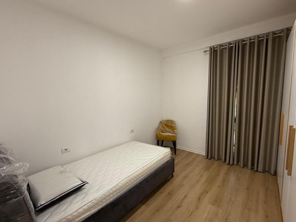 APARTAMENT 3+1 PER QERA NE PORCELAN