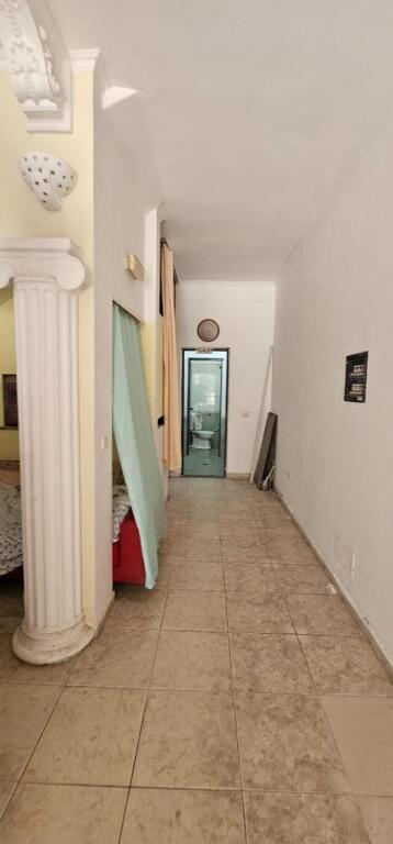 AMBIENT BIZNESI PER DYQANE ZYRA BARE RESTORANTE