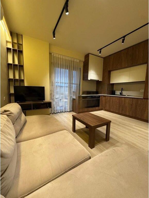 JEPET ME QIRA APARTAMENT 1+1 NE QENDER TE TIRANES 850 € /Muaj