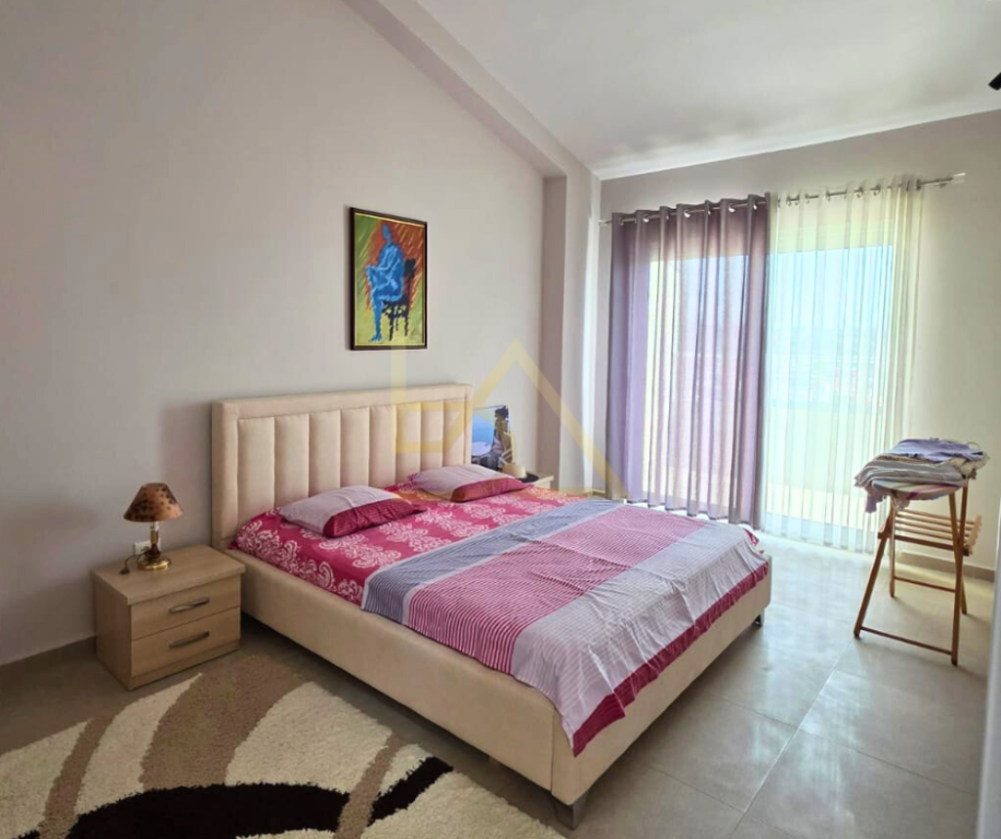 Jepet me Qira Duplex – Durrës, Plazh 13