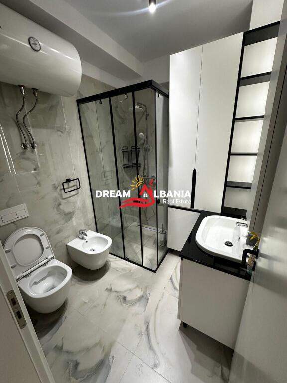 Jepet me qera apartament luksoz 2+1+Post parkimi tek Kodra e Diellit (ID 42215042)