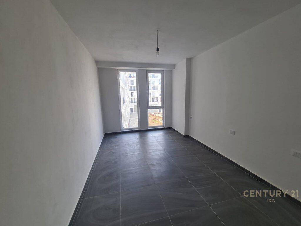 APARTAMENT 2+1 TEK RRUGA 5 MAJI!