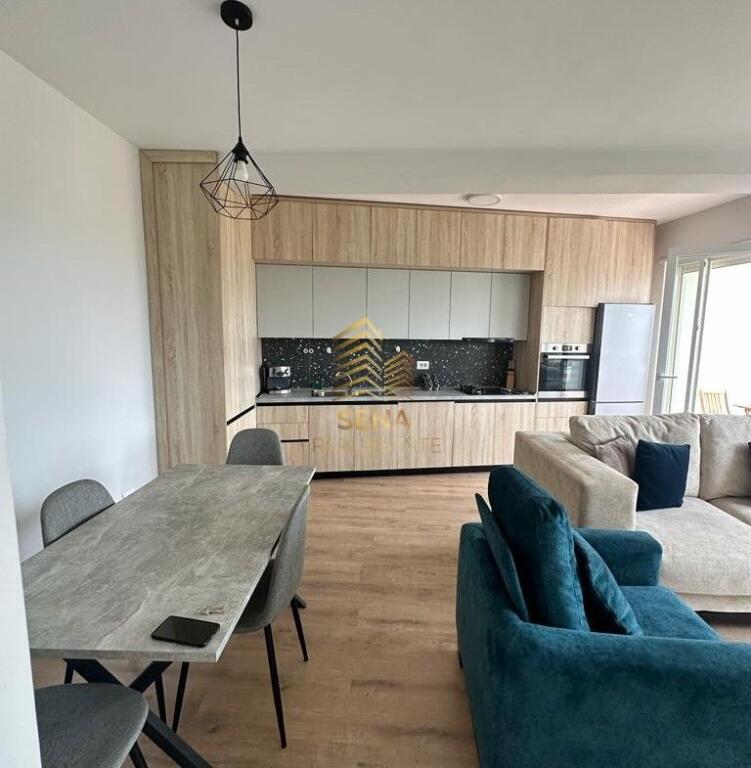 In vendita, Appartamento 2+1+2+2blk, 210.000 Euro trattabili