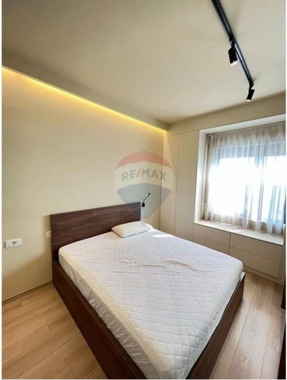 Super apartament 1+1+post parkimi ne Blv Zogu I