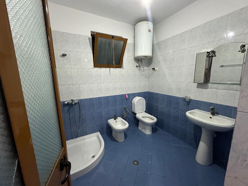 Tirane, for rent by Owner, no commission house 1+1+Balcony Floor 0, 80 m² (Parking space) 400 € (Nina Dimitrjevna Smirnova)
