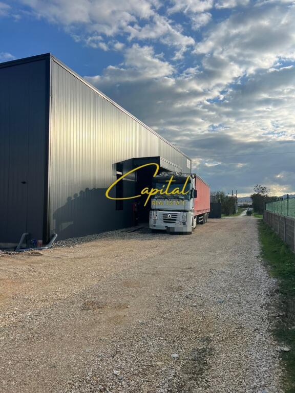 MAGAZZINO IN AFFITTO 600 M2 STRADA DI RINAS 3.200 EURO