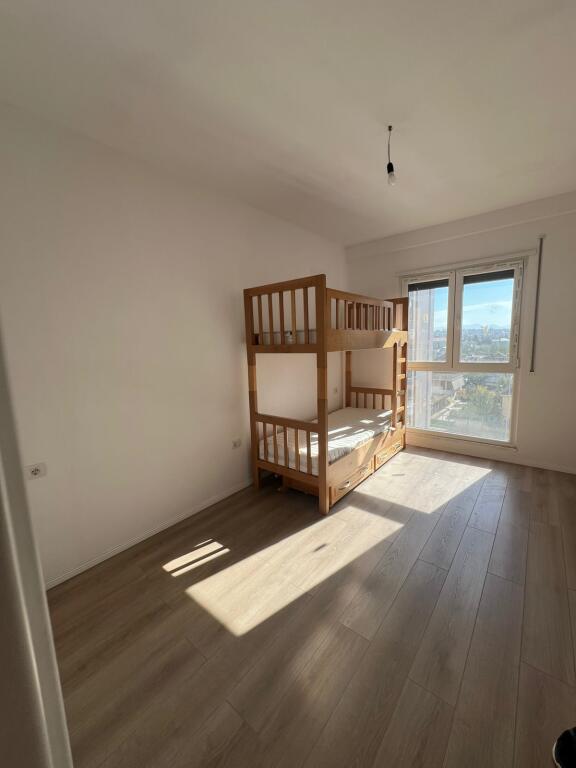 APARTAMENT ME QERA 2+1+2