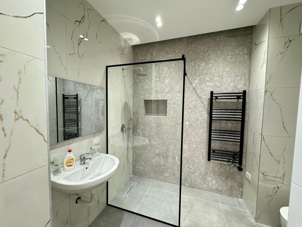 📣 QERA SUPER Apartament 2+1 Me 2 Tualete 📍 Ish Fusha e Aviacionit, Kompleksi IBN ✨