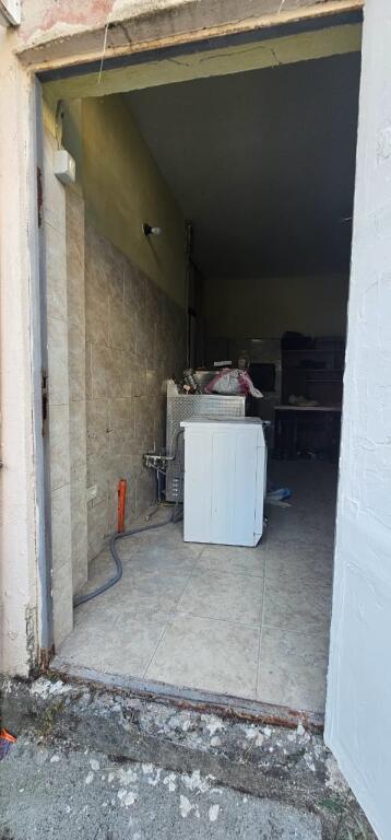 AMBIENT BIZNESI PER DYQANE ZYRA BARE RESTORANTE