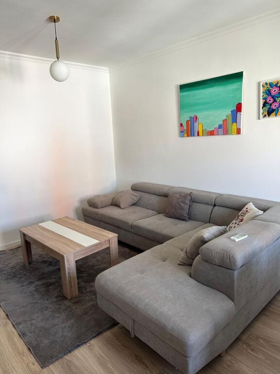 Apartament 1+1 ne shitje te Myslym Shyri