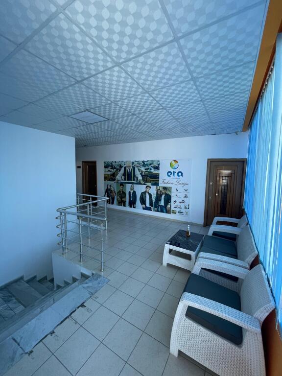 🔹 Jepet me qira ambient biznesi Rrobaqepsi 👗✂️