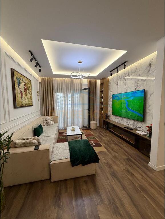 Shitet apartament 3+1+2 Oasis Residence Unaza e Re