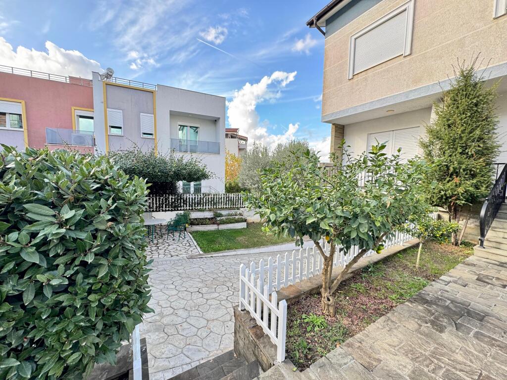 📣 AFFITTO Villa su 2 piani 📍 Vicino a TEG ✨  