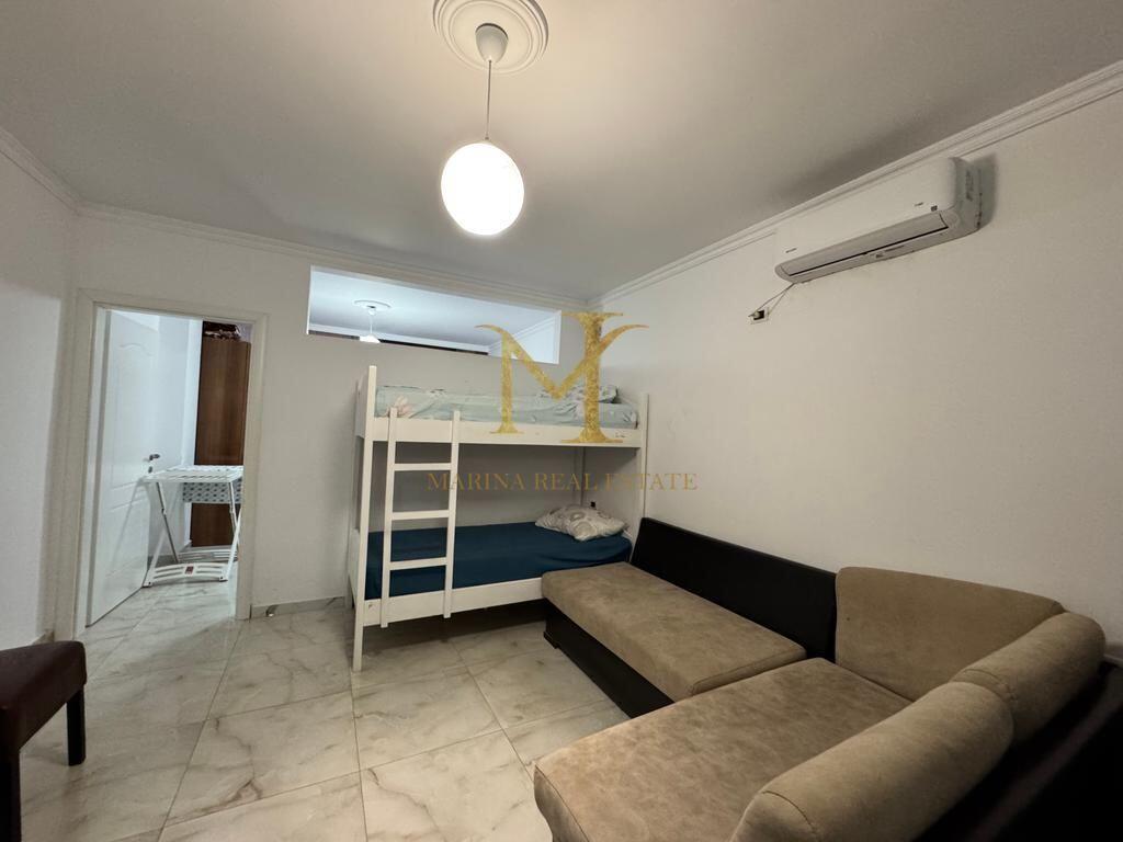 Apartament 1+1 per qera ne Plazh Hekurudha Durres. (deri ne 1 maj)