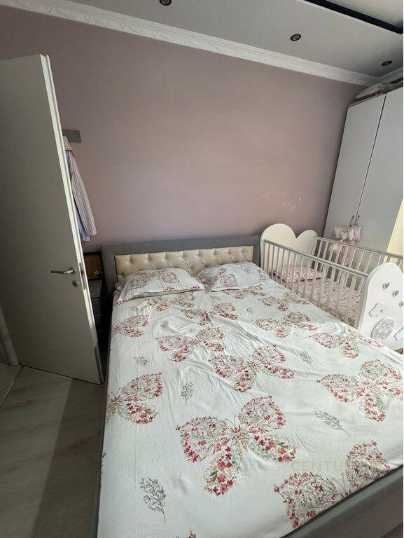 Apartament 2+1+2 dhe post parkimi per qira ne zonen e Unazes se Re , ne kompleksin Green City !