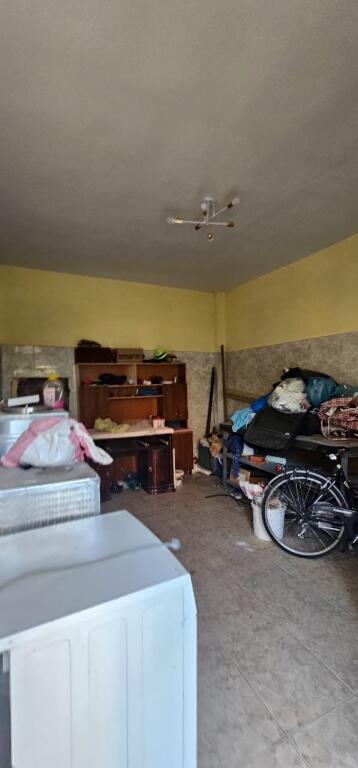 AMBIENT BIZNESI PER DYQANE ZYRA BARE RESTORANTE