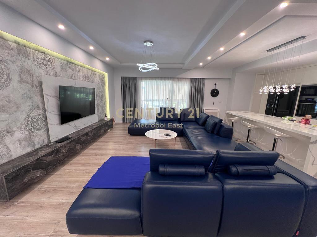 APPARTAMENTO 3+1+2+PARCHEGGIO PRESSO "SUNRISE RESIDENCE", TEG 1.800 € /Mese