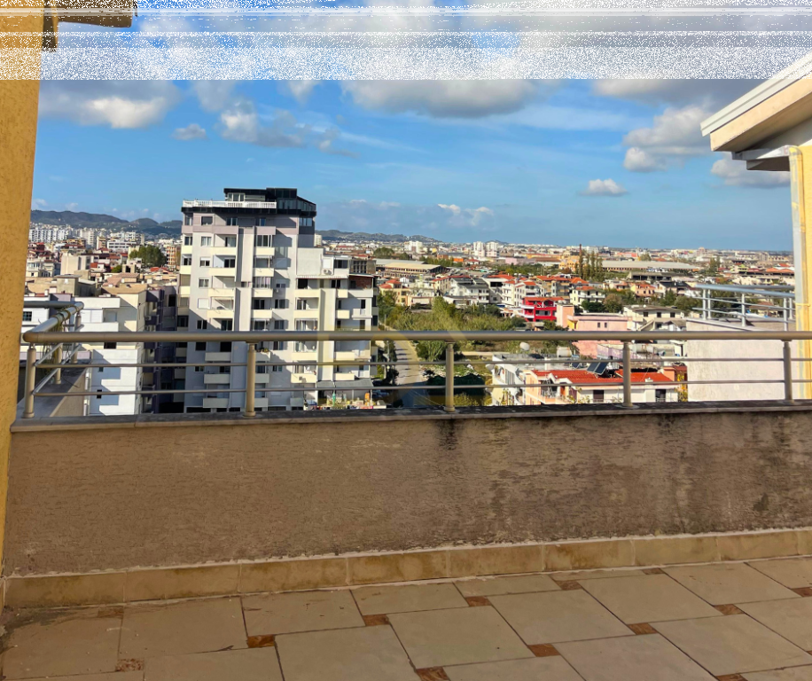 Shitet Apartament në Plazh, Durrës