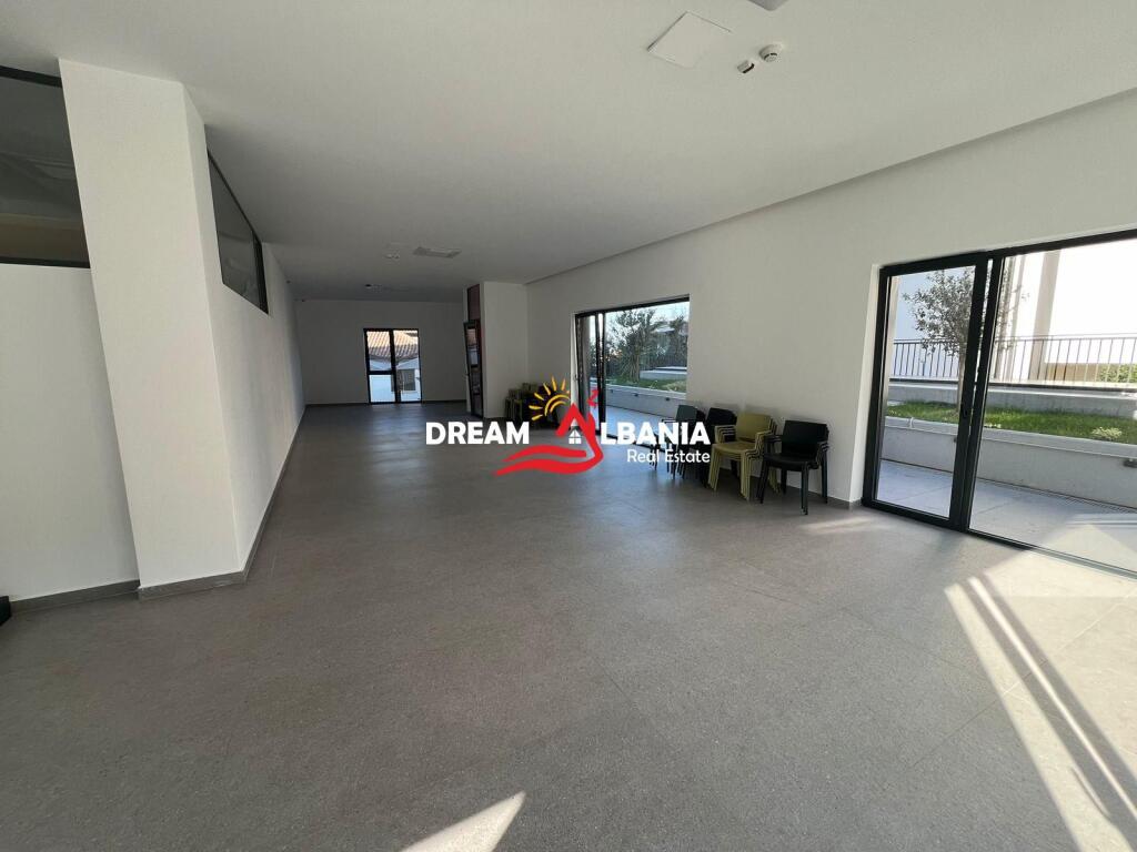 Ufficio in affitto presso l'Ambasciata della Pace a Tirana (ID 42611187)