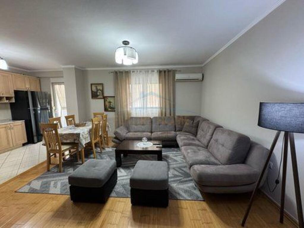 Shitet, Apartament 2+1, Air Albania, Tiranë