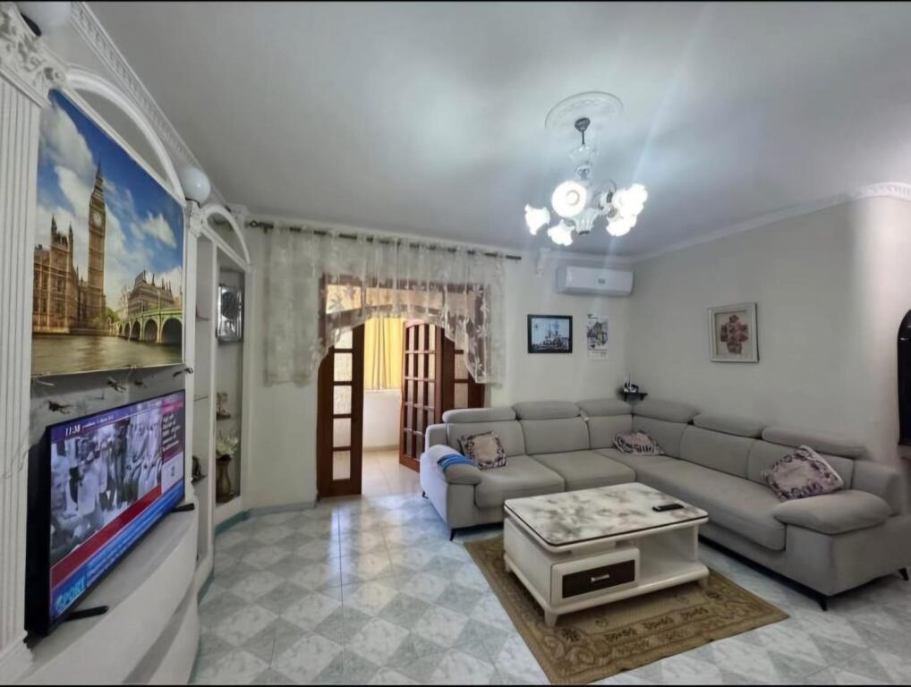 SHITET APARTAMENT 2+1+2 PRANE STADIUMIT DURRES