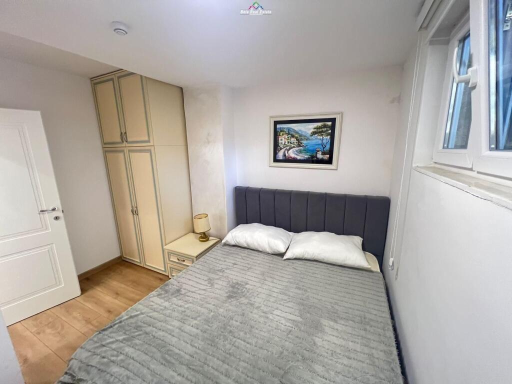 Apartament Me Qera 2+1 Tek Rruga e Barrikadave (ID B221367) Tirane