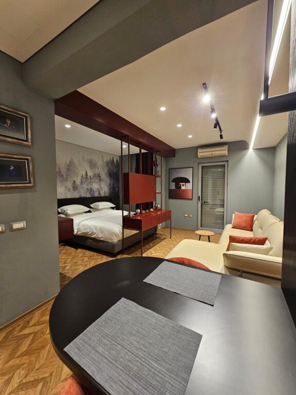 Garsoniere Luxury tek Stadiumi Dinamo!