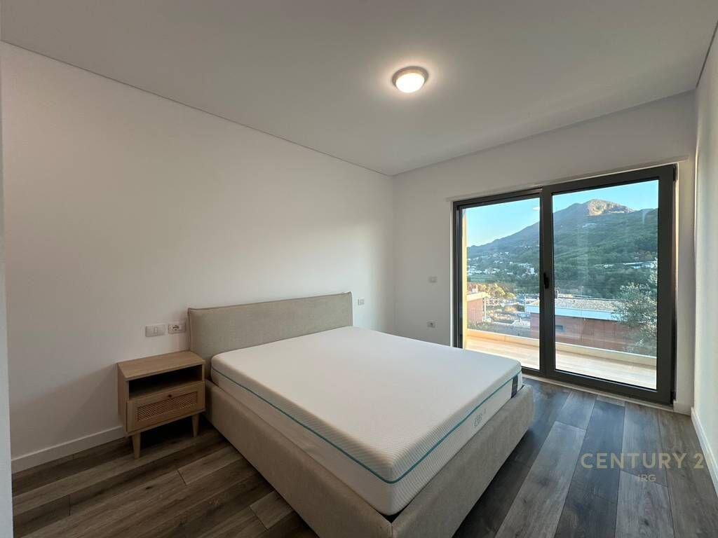 QIRA – VILË NË REZIDENCËN OLIVE GROVE